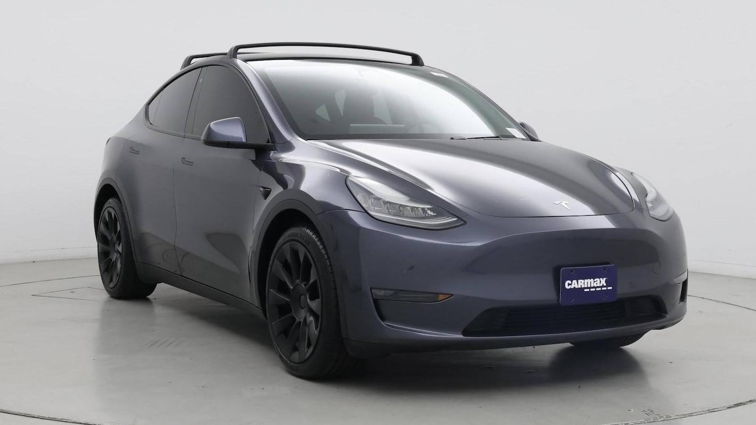 TESLA MODEL Y 2020 5YJYGDEE7LF033240 image